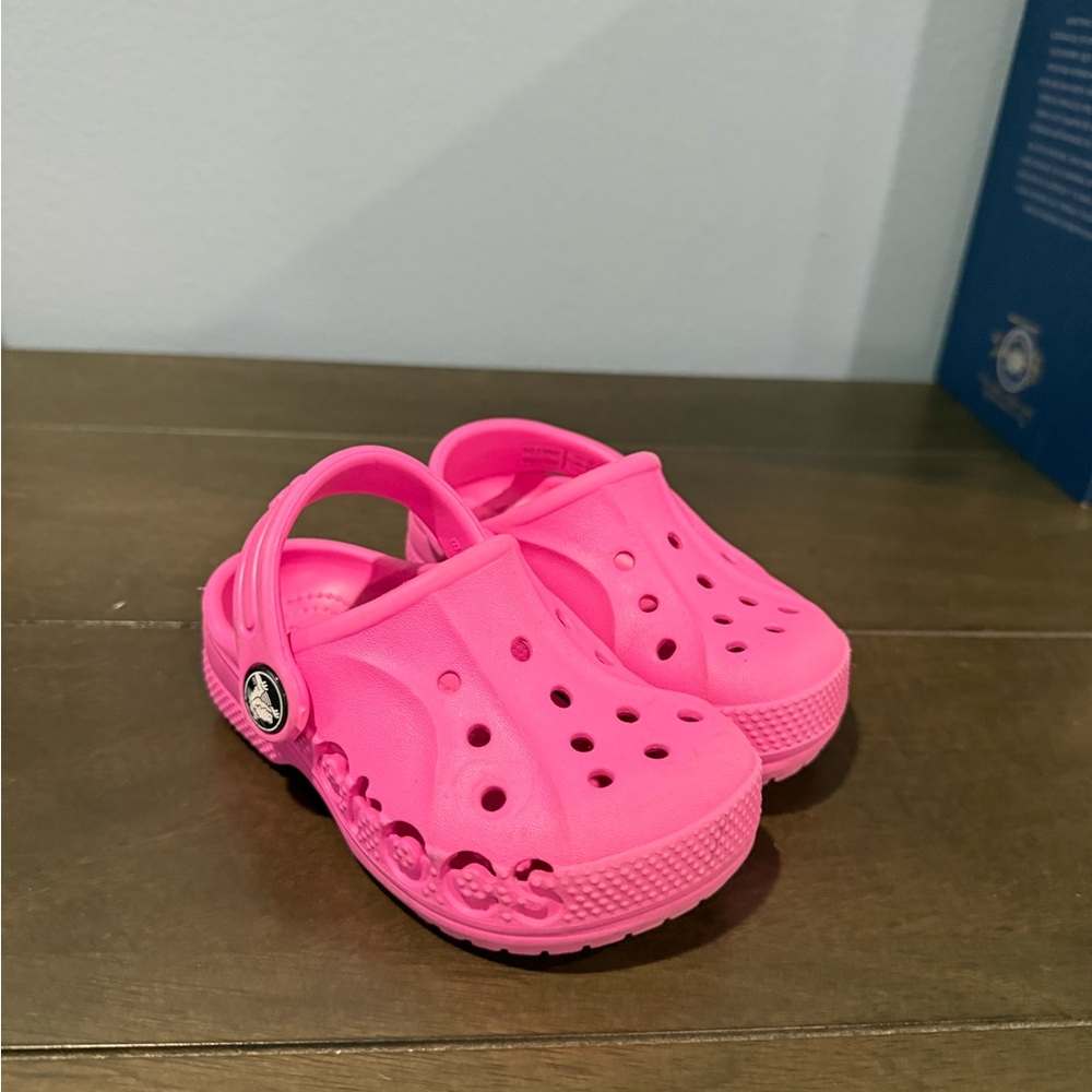 CROCS Kids Water Shoes in Vibrant Pink